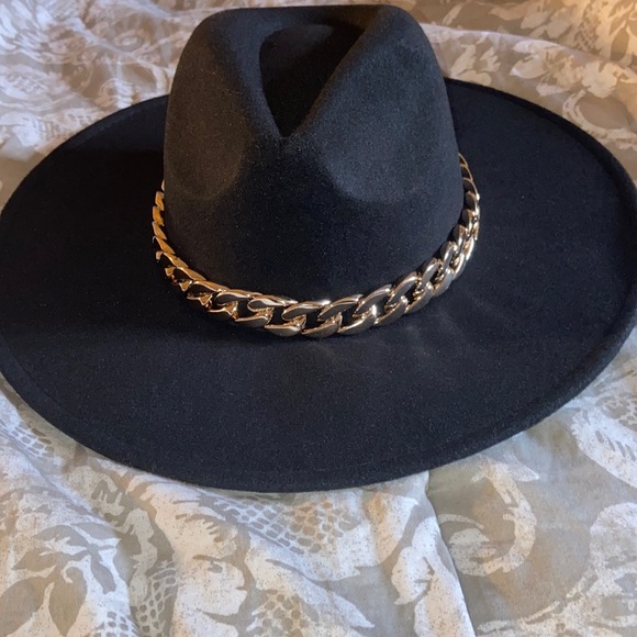 BLACK GOLD CHAIN RANCHER HAT - Picture 2 of 3